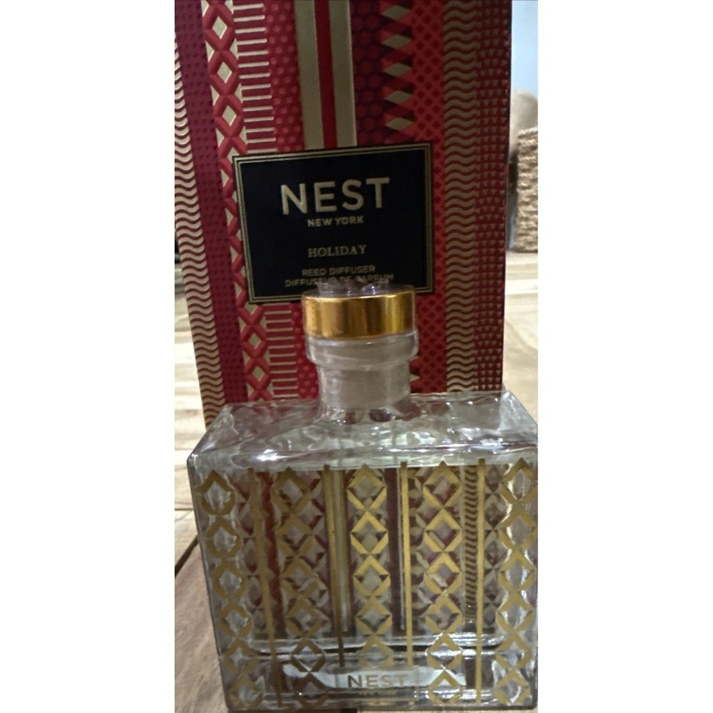 NEST New York Holiday Reed Diffuser 5.9 oz 175 mL Open Box Unused - Picture 8 of 9